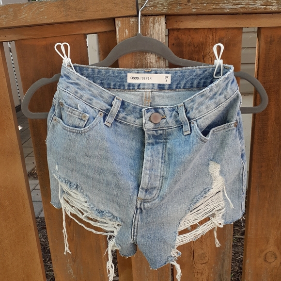 ❤ ASOS Retro High Waist Cut Off Denim Jean Shorts - Picture 1 of 5